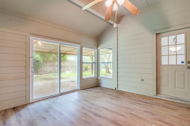 2102 Chincho DR, Pflugerville, TX 78660