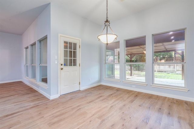2102 Chincho DR, Pflugerville, TX 78660
