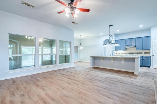 2102 Chincho DR, Pflugerville, TX 78660