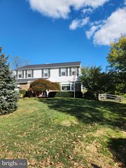 413 MILITIA DR, Lansdale, PA 19446