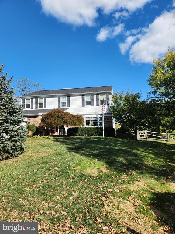413 MILITIA DR, Lansdale, PA 19446