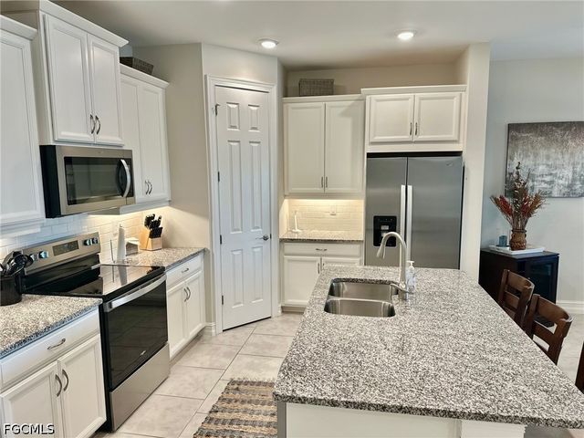 3944 Crosswater DR, North Fort Myers, FL 33917