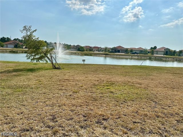 3944 Crosswater DR, North Fort Myers, FL 33917