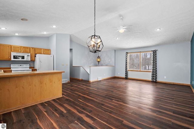 852 Eden Street, Kingsley, MI 49649