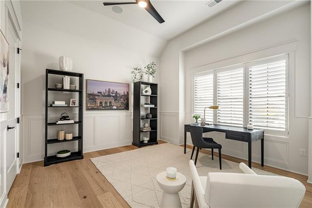 16737 S WOODSTONE Drive, Olathe, KS 66062