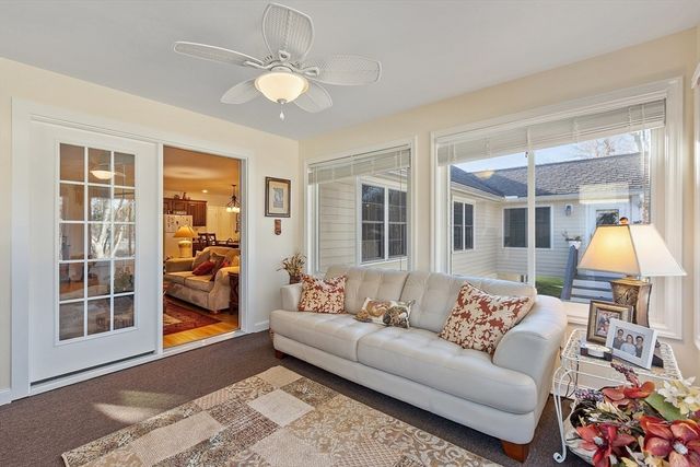 27 Russell Farm Dr 27, Methuen, MA 01844