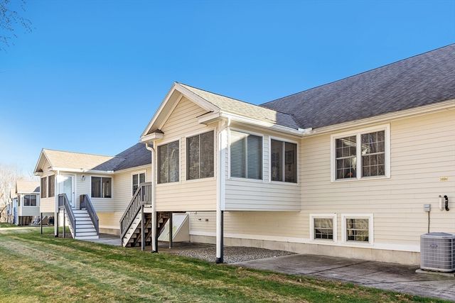 27 Russell Farm Dr 27, Methuen, MA 01844