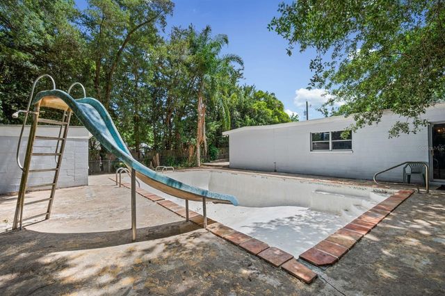924 VALMAR STREET, Brandon, FL 33511