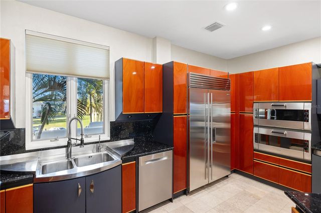 5004 64TH DR W, Bradenton, FL 34210