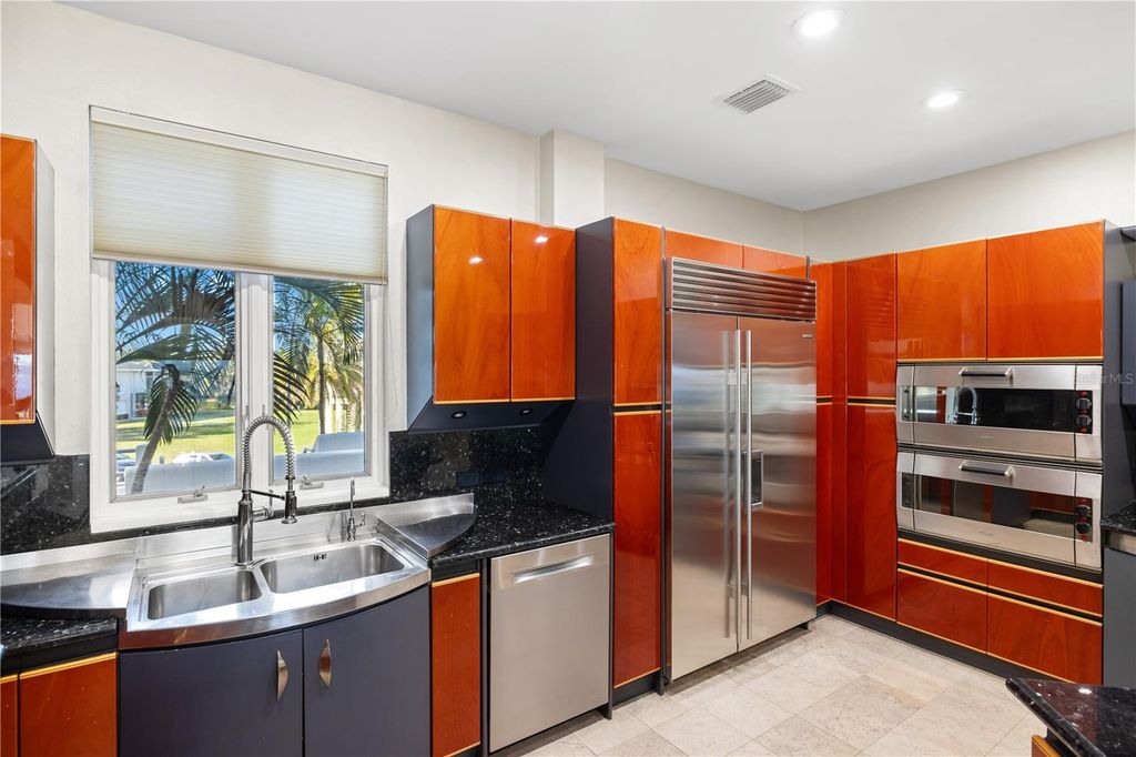 Image 27 of property listing at 5004 64TH DR W, Bradenton, FL 34210