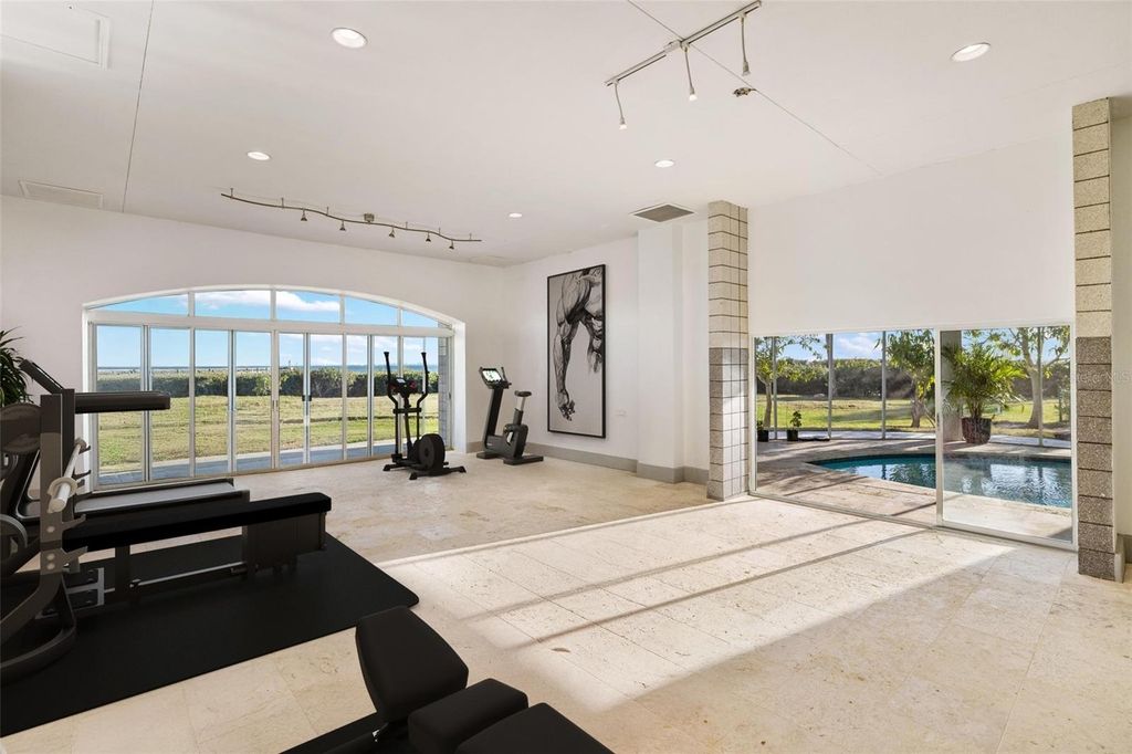 Image 86 of property listing at 5004 64TH DR W, Bradenton, FL 34210