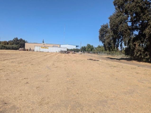 4660 E Morse Rd, Lodi, CA 95240