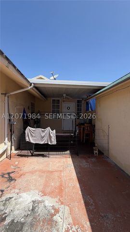 2027 NW 1st Ter R, Miami, FL 33125