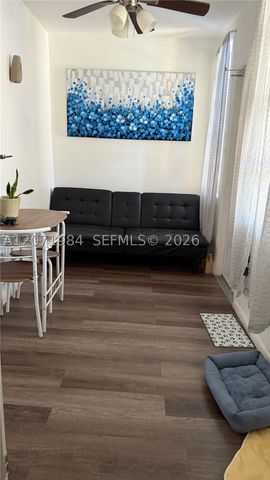 2027 NW 1st Ter R, Miami, FL 33125