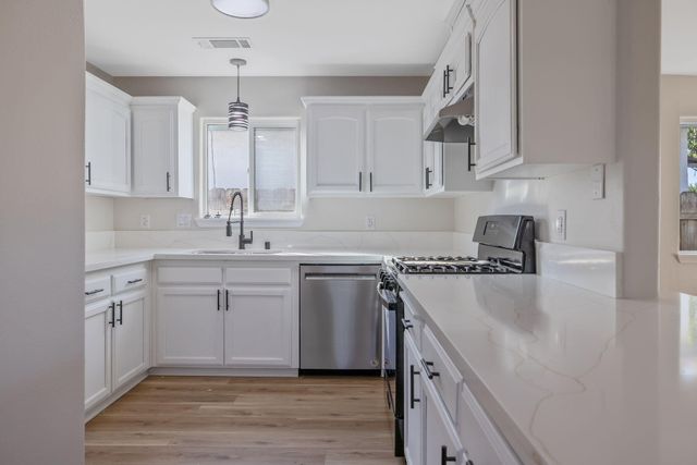 1633 Chase Avenue, Corcoran, CA 93212