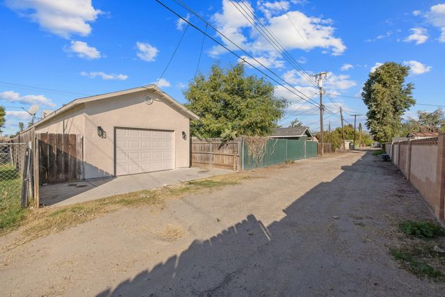 1633 Chase Avenue, Corcoran, CA 93212