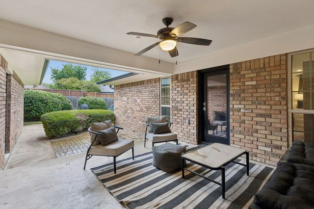 9515 Robin Meadow Drive, Dallas, TX 75243