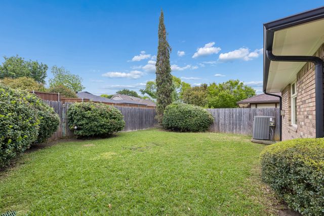 9515 Robin Meadow Drive, Dallas, TX 75243