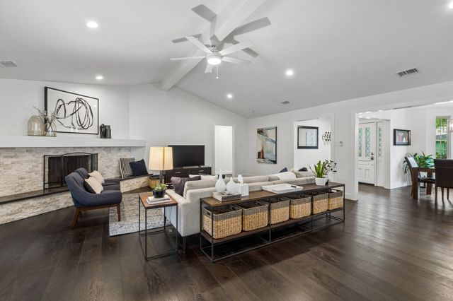 9515 Robin Meadow Drive, Dallas, TX 75243