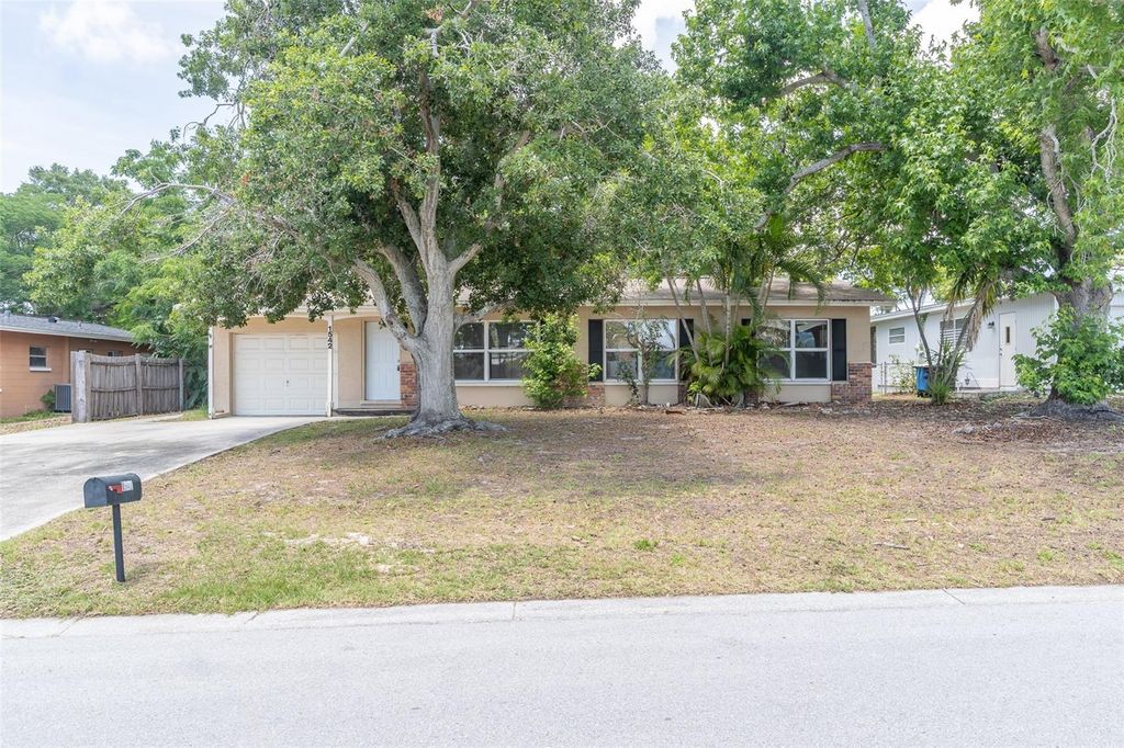 1542 CARROLL STREET, Clearwater, FL 33755