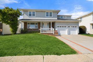 1340 Beech Street, Atlantic Beach, NY 11509