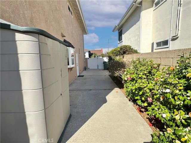 9872 Kings Canyon, Huntington Beach, CA 92646