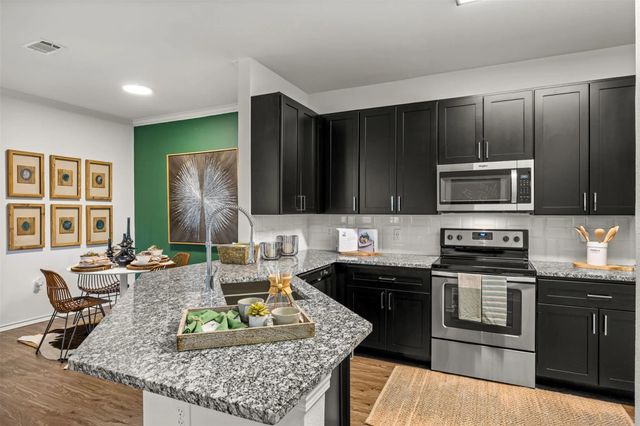 420 W Slaughter LN 14-1420, Austin, TX 78748