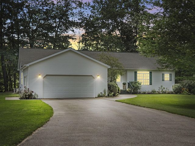 161 E Sauble Drive, Free Soil, MI 49411