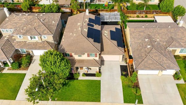 13064 Creekside Way, Moreno Valley, CA 92555