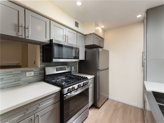 3318 North DECATUR Boulevard 2149, Las Vegas, NV 89130