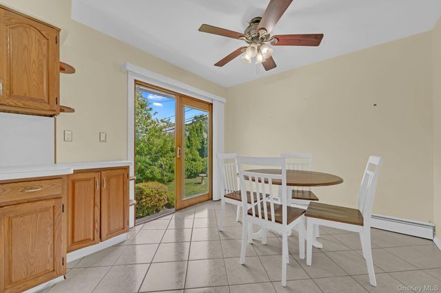 9 Nassau Avenue, West Babylon, NY 11704
