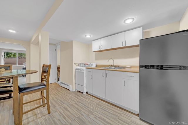 9 Nassau Avenue, West Babylon, NY 11704