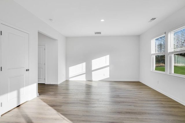 148 Saddlebred Way, Rossville, GA 30741