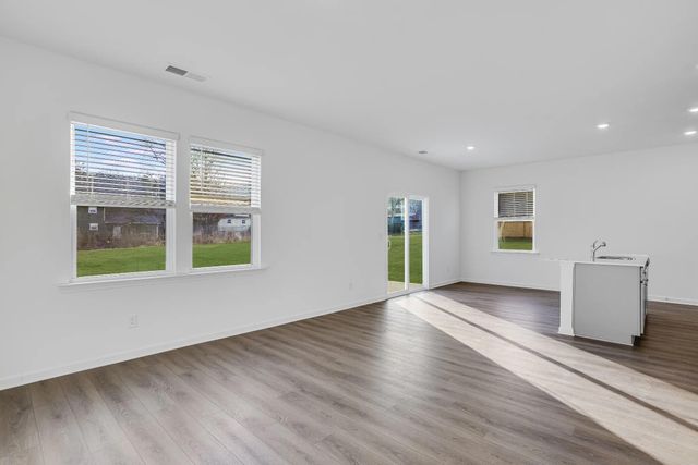 148 Saddlebred Way, Rossville, GA 30741