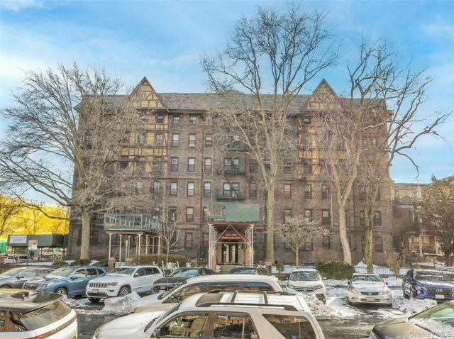 850 Saint Marks Avenue Saint Marks Avenue 2H, Brooklyn, NY 11213