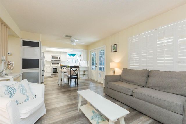 4210 W ROLAND STREET, Tampa, FL 33609