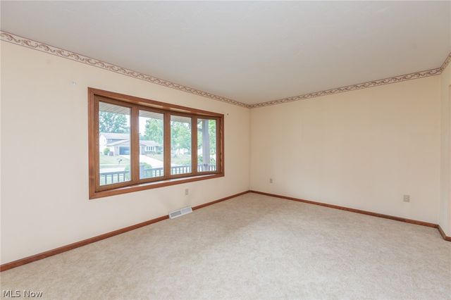 3880 Clearwater Drive, Parma, OH 44134