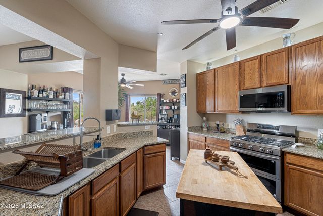 5471 W Copperhead Drive, Tucson, AZ 85742