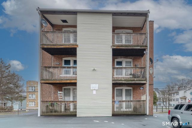 152 Oak Street 1S, New Britain, CT 06051