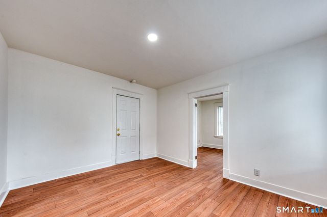 152 Oak Street 1S, New Britain, CT 06051