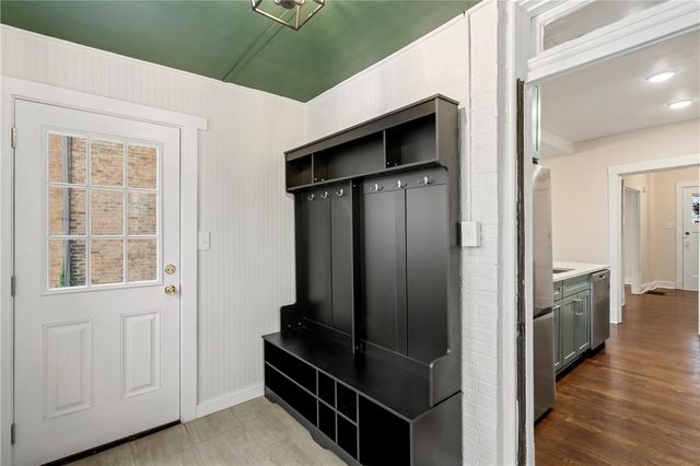 615 Woodbourne Ave, Brookline, PA 15226