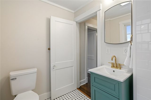 615 Woodbourne Ave, Brookline, PA 15226