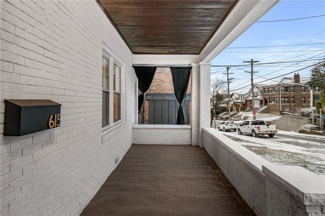 615 Woodbourne Ave, Brookline, PA 15226