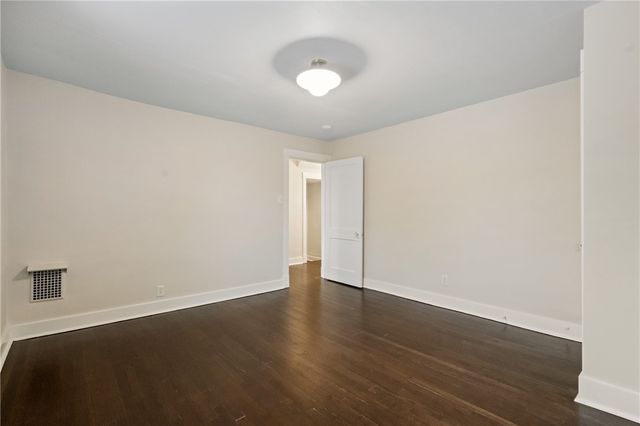 615 Woodbourne Ave, Brookline, PA 15226