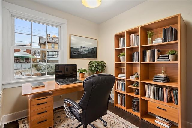 615 Woodbourne Ave, Brookline, PA 15226