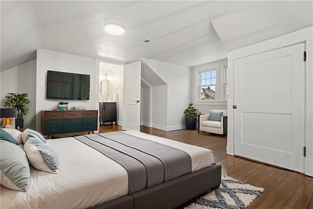 615 Woodbourne Ave, Brookline, PA 15226