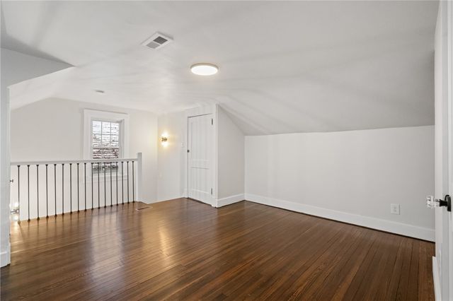 615 Woodbourne Ave, Brookline, PA 15226