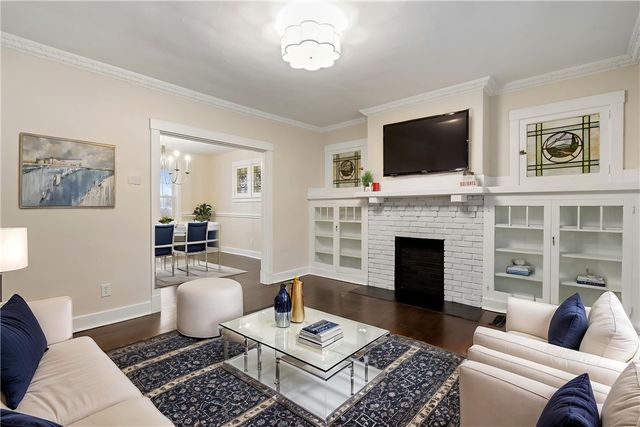 615 Woodbourne Ave, Brookline, PA 15226