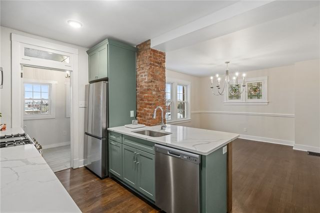 615 Woodbourne Ave, Brookline, PA 15226