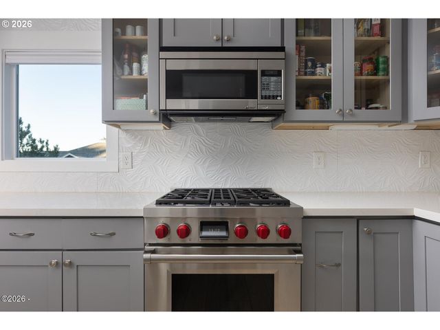 3763 ROCKY CREEK Ave, Depoe Bay, OR 97341